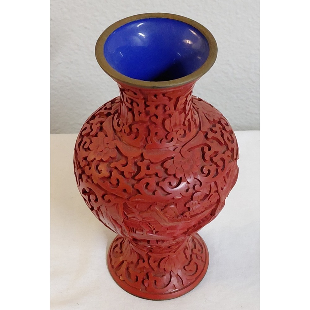 Vintage Chinese Cinnabar Style Carved Lacquer Vase Red Blue Enamel Interior - Picture 2 of 8